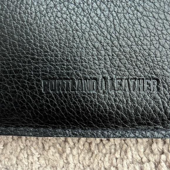 Portland Leather laptop sleeve - Black - Picture 3 of 4